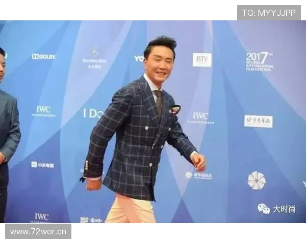 程语轩昨儿背的包值好几个月房租，路人都以为我误闯了红毯